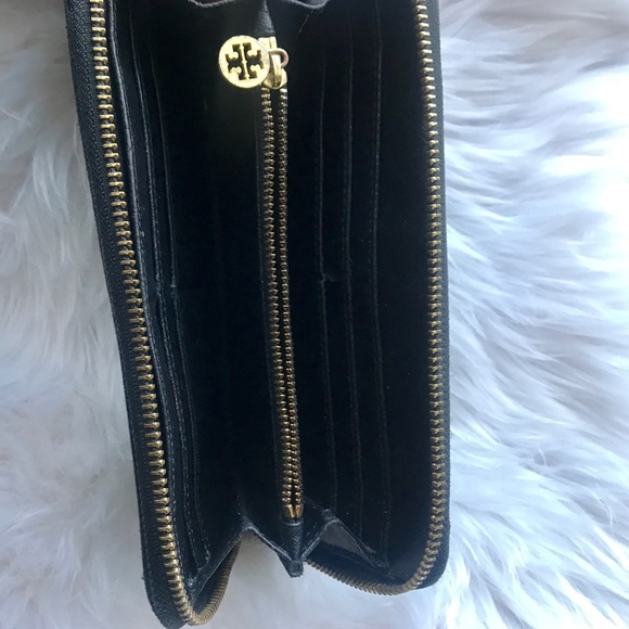 ⬇️REDUCED!! Tory Burch Continental Wallet - Picture 4 of 8